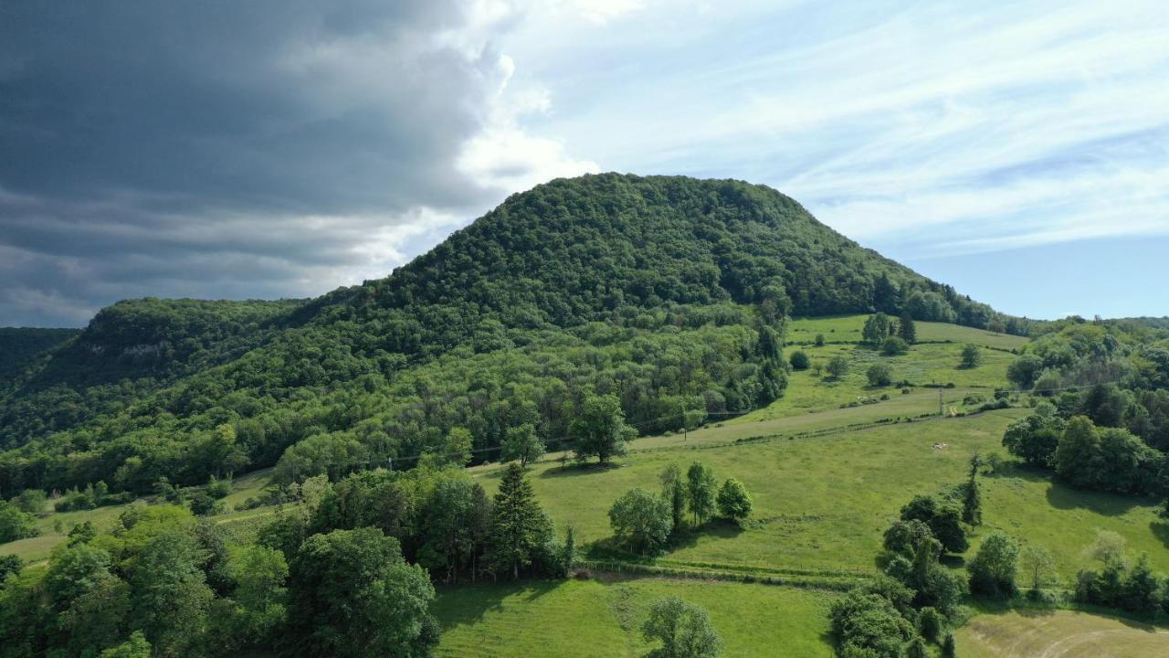 Domaine De Bellevue Gite Du Mont Poupet Marnoz Exterior foto